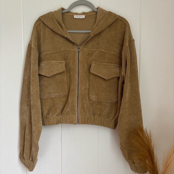 Stylish Tan Corduroy Utility Jacket - Picture 3 of 6